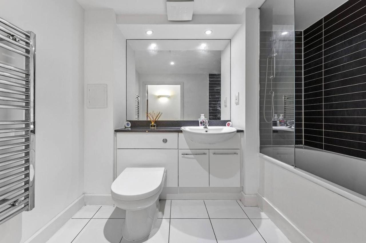 Lovely & Cosy 2 Beds London Skyline View Екстер'єр фото