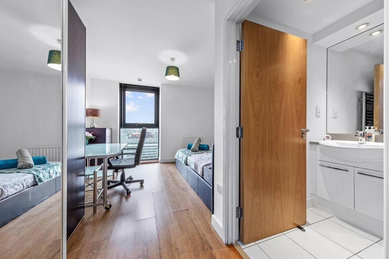 Lovely & Cosy 2 Beds London Skyline View Екстер'єр фото