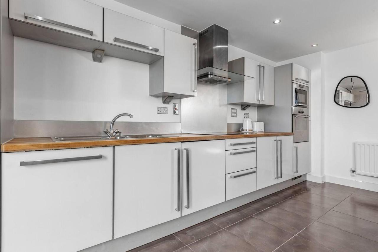 Lovely & Cosy 2 Beds London Skyline View Екстер'єр фото