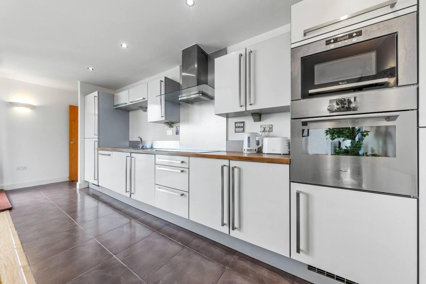 Lovely & Cosy 2 Beds London Skyline View Екстер'єр фото